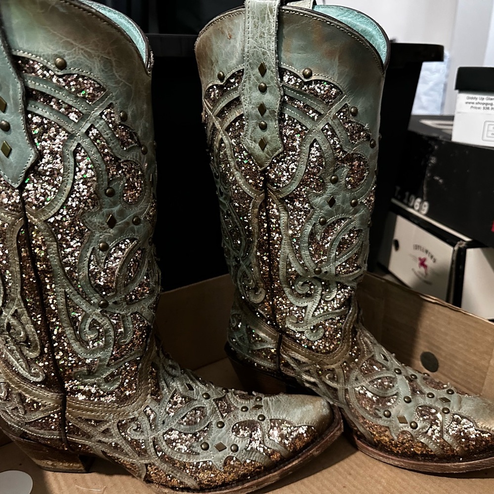 Sparkling Western Cowboy Boots